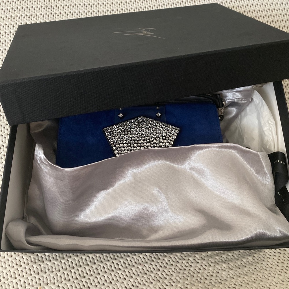 Giuseppe Zanotti 3 ways Suede Leather purse - Picture 13 of 15